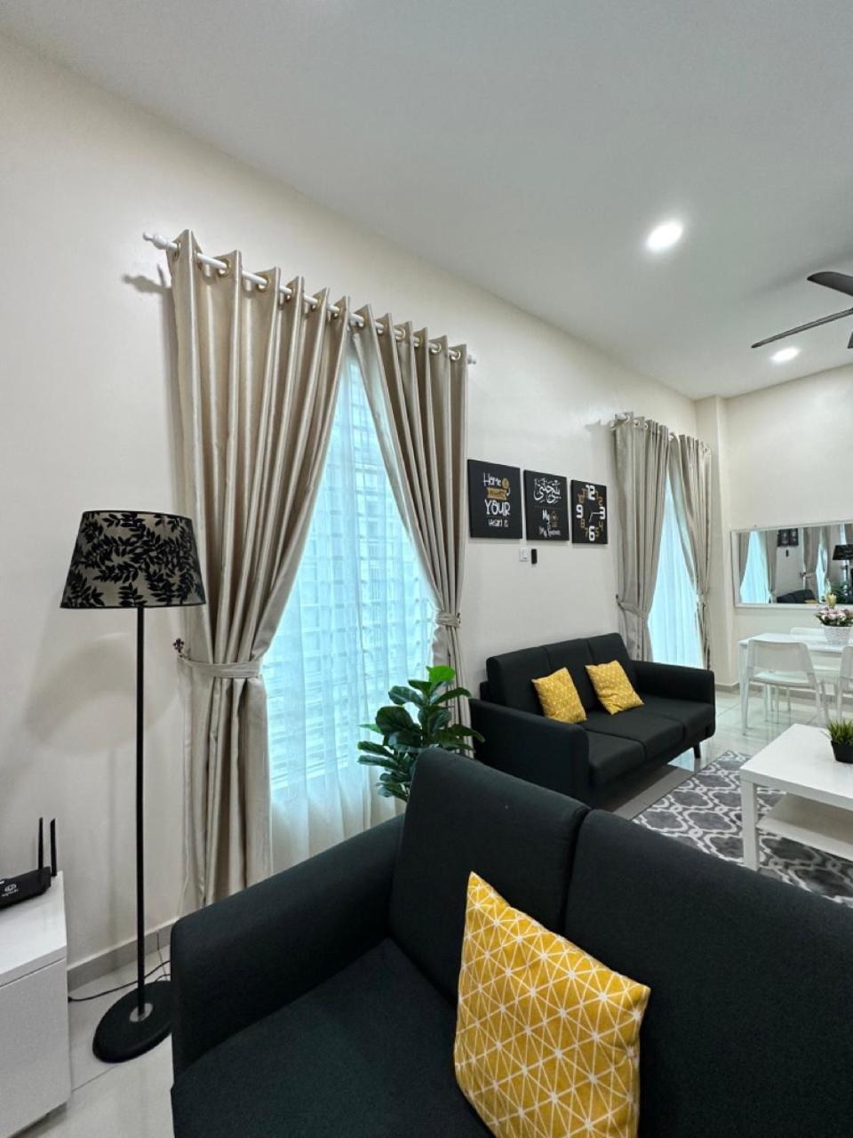 Rumahku Homestay, Taman Jasin Perdana Exterior foto