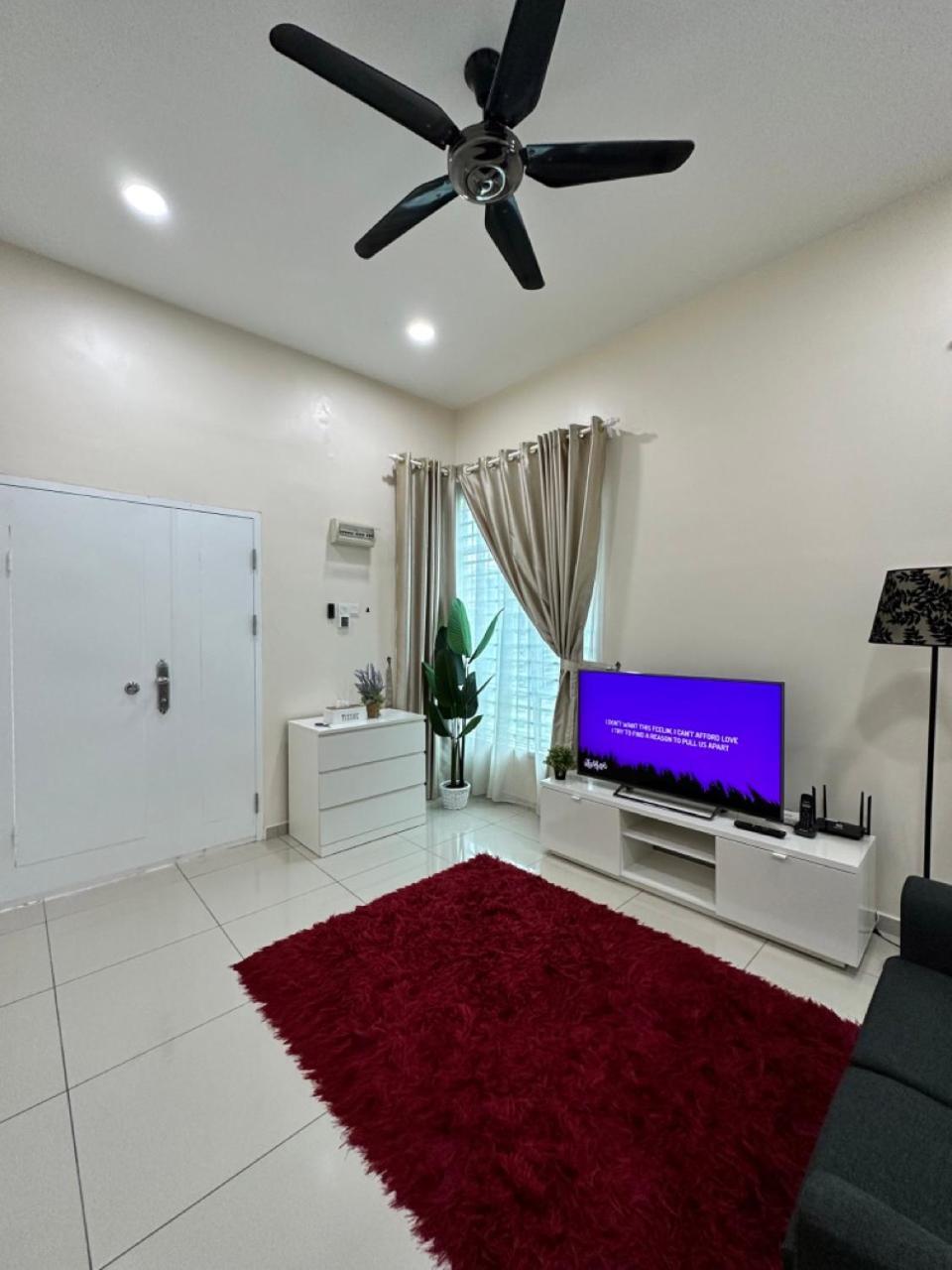 Rumahku Homestay, Taman Jasin Perdana Exterior foto